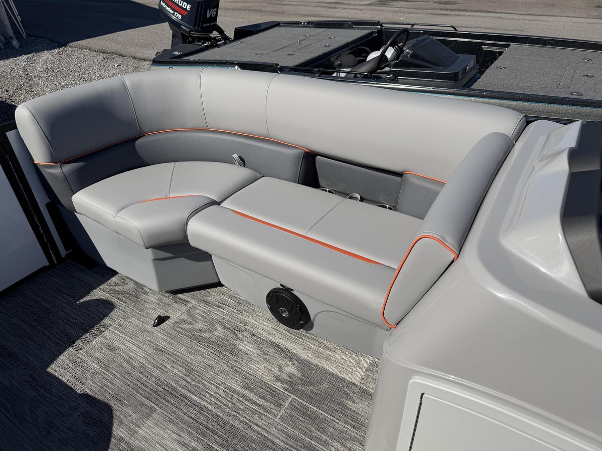 2026 Bentley Pontoons Bolt 223