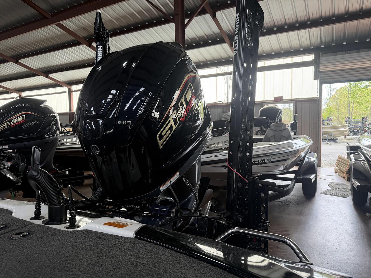 Used 2022 Skeeter ZXR21