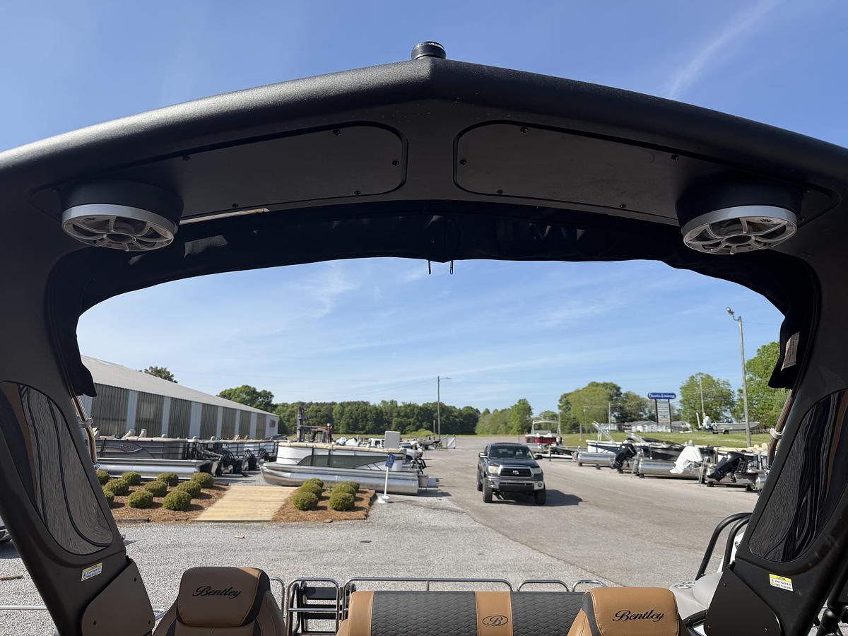 2026 Bentley Pontoons Elite 253 DC Swingback