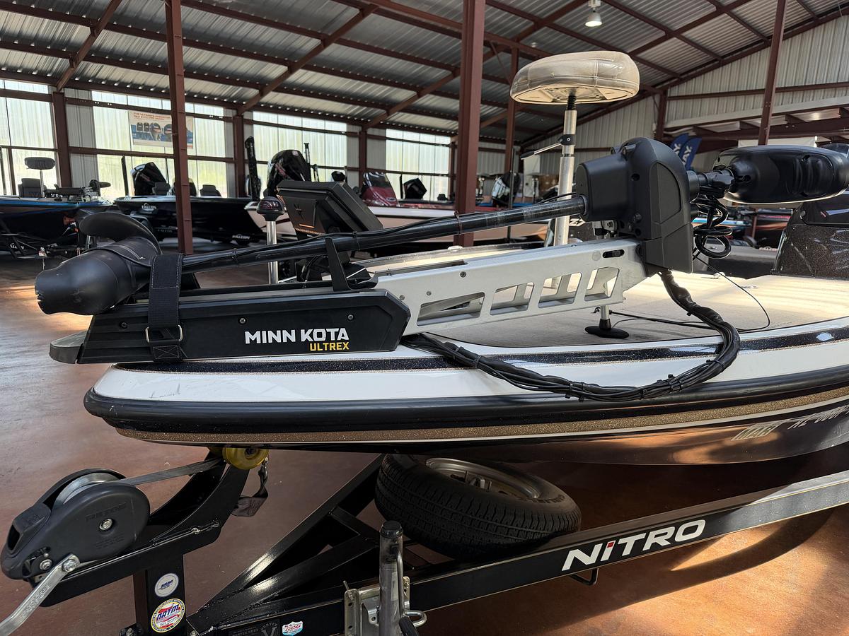 Used 2014 Nitro Z7 DC