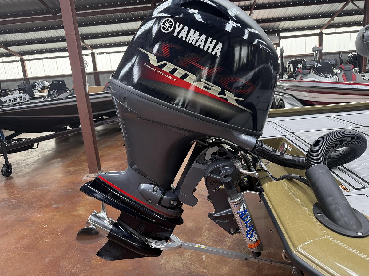 Used 2024 Avid Boats 18XC