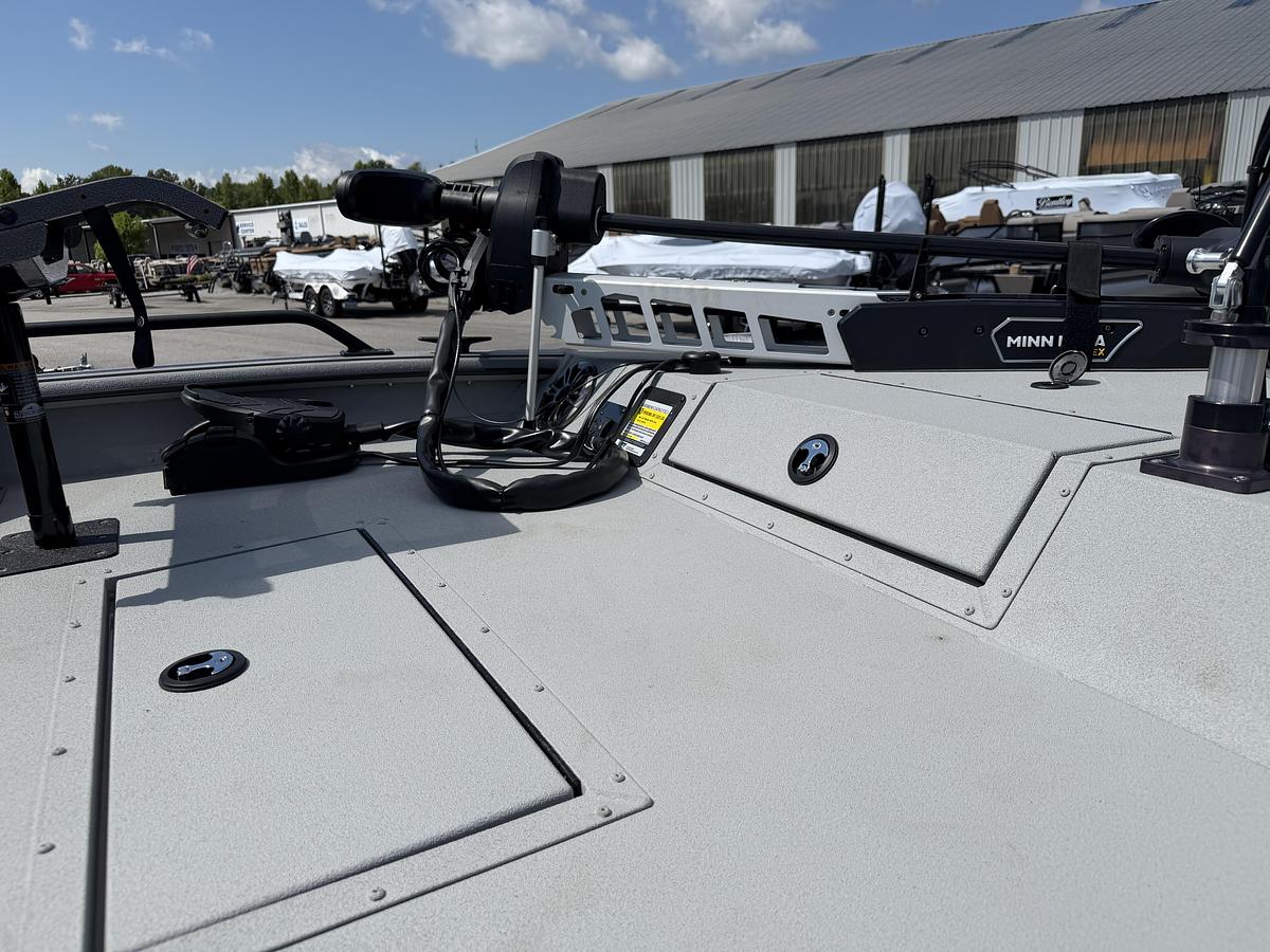 2027 SeaArk ProCat 200