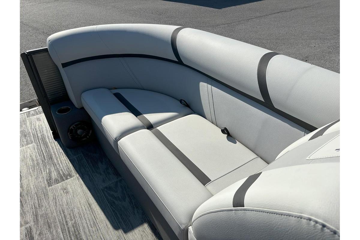 2024 Crest Pontoons Classic LX 220SLC CPT