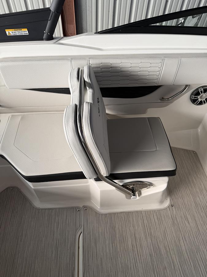 Used 2024 SeaRay SeaRay SPX210