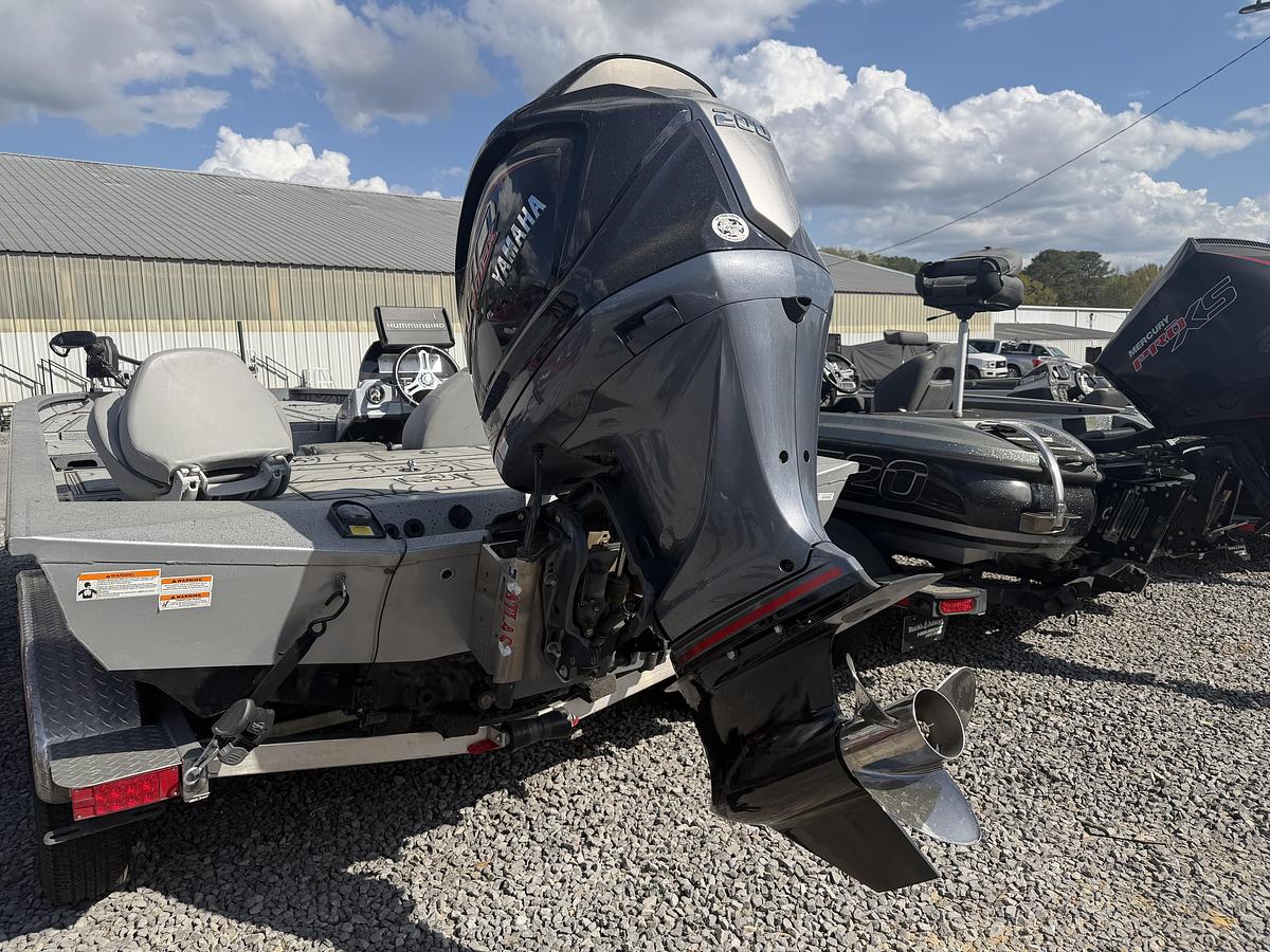 Used 2023 XPRESS X21 PRO