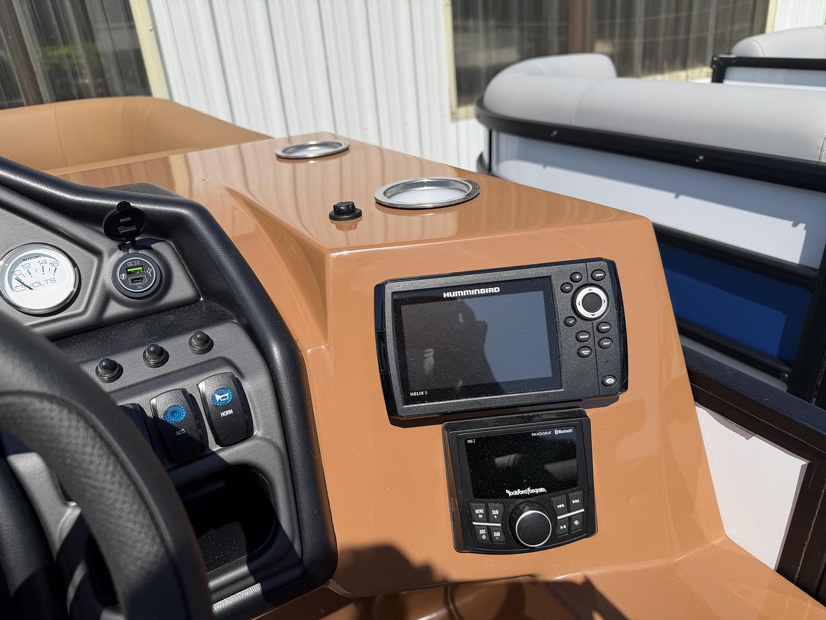 2026 Bentley Pontoons Legacy 223 Navigator