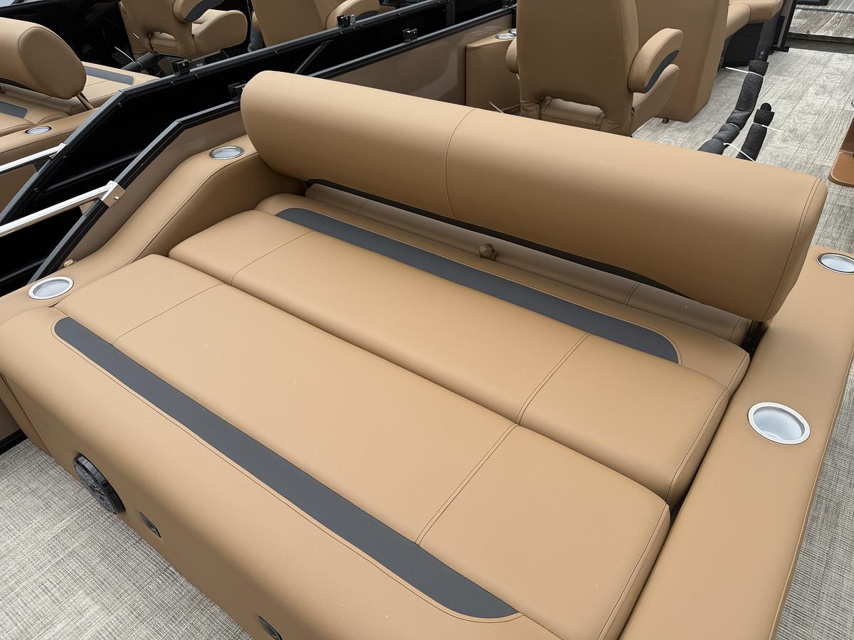 2027 Bentley Pontoons Legacy 223 Swingback