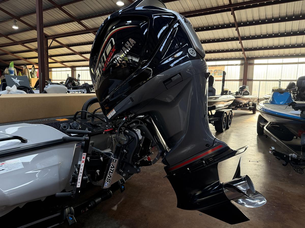 2027 Skeeter ZXE20