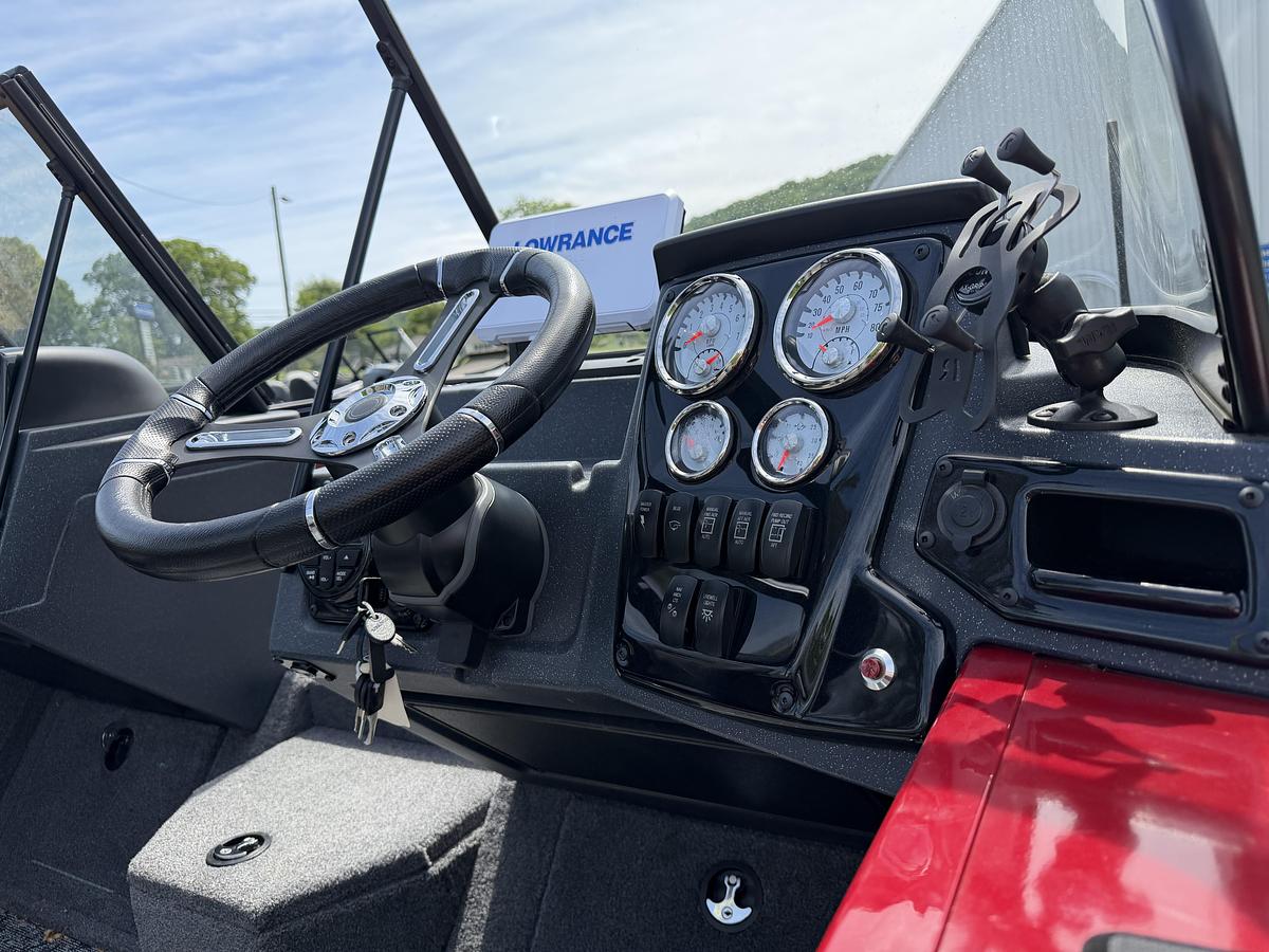 Used 2025 Tracker Targa 18