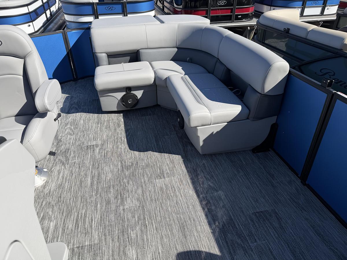 2026 Bentley Pontoons Legacy 200 Cruise