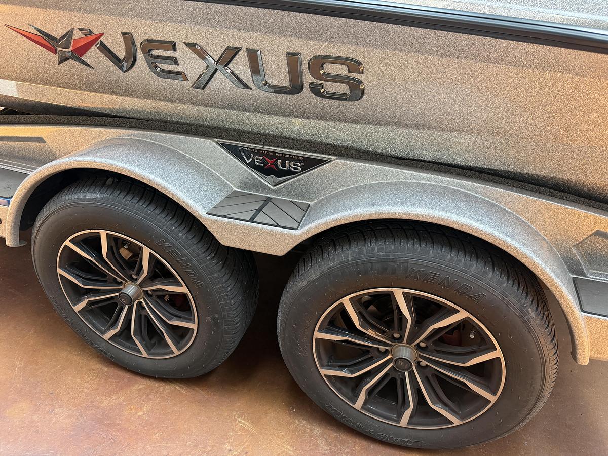 Used 2021 Vexus VX20
