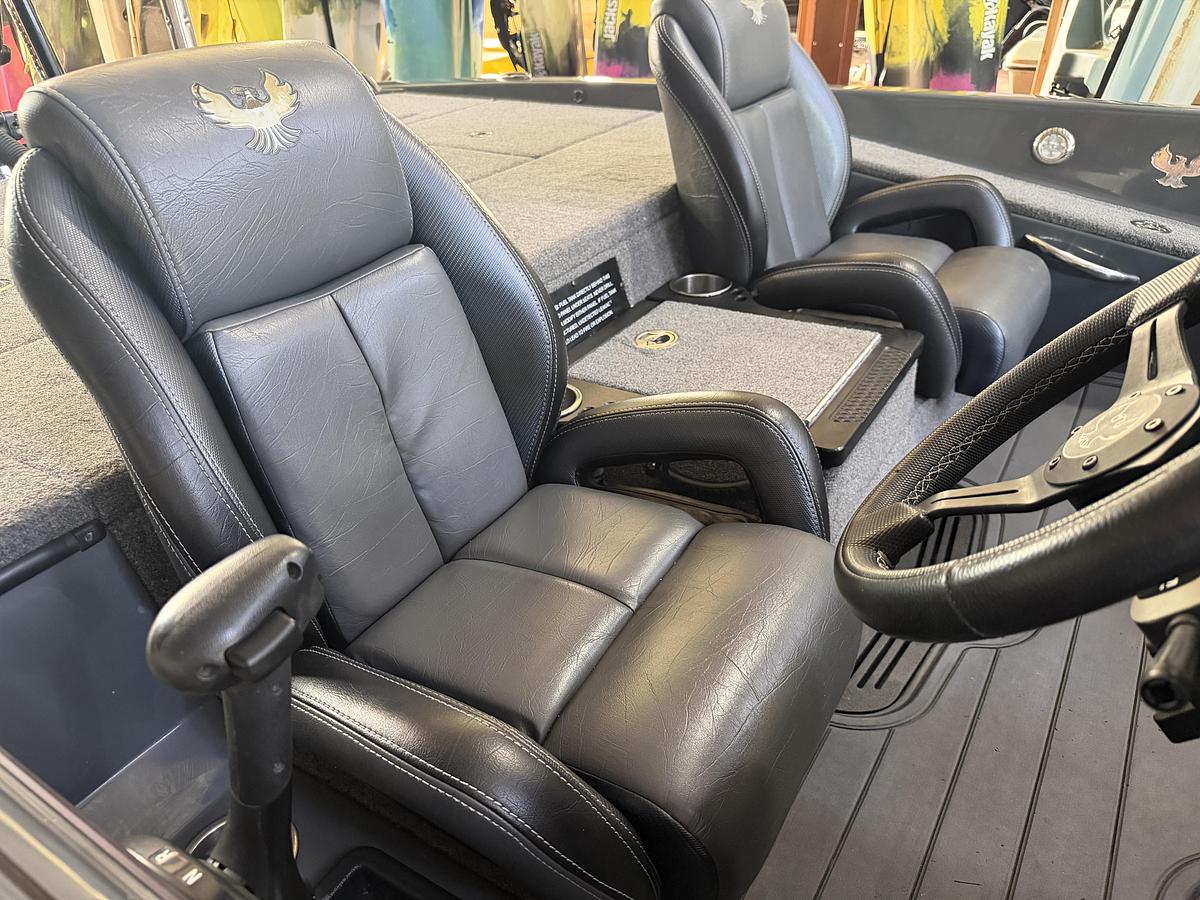 Used 2023 Phoenix 721 Pro XP