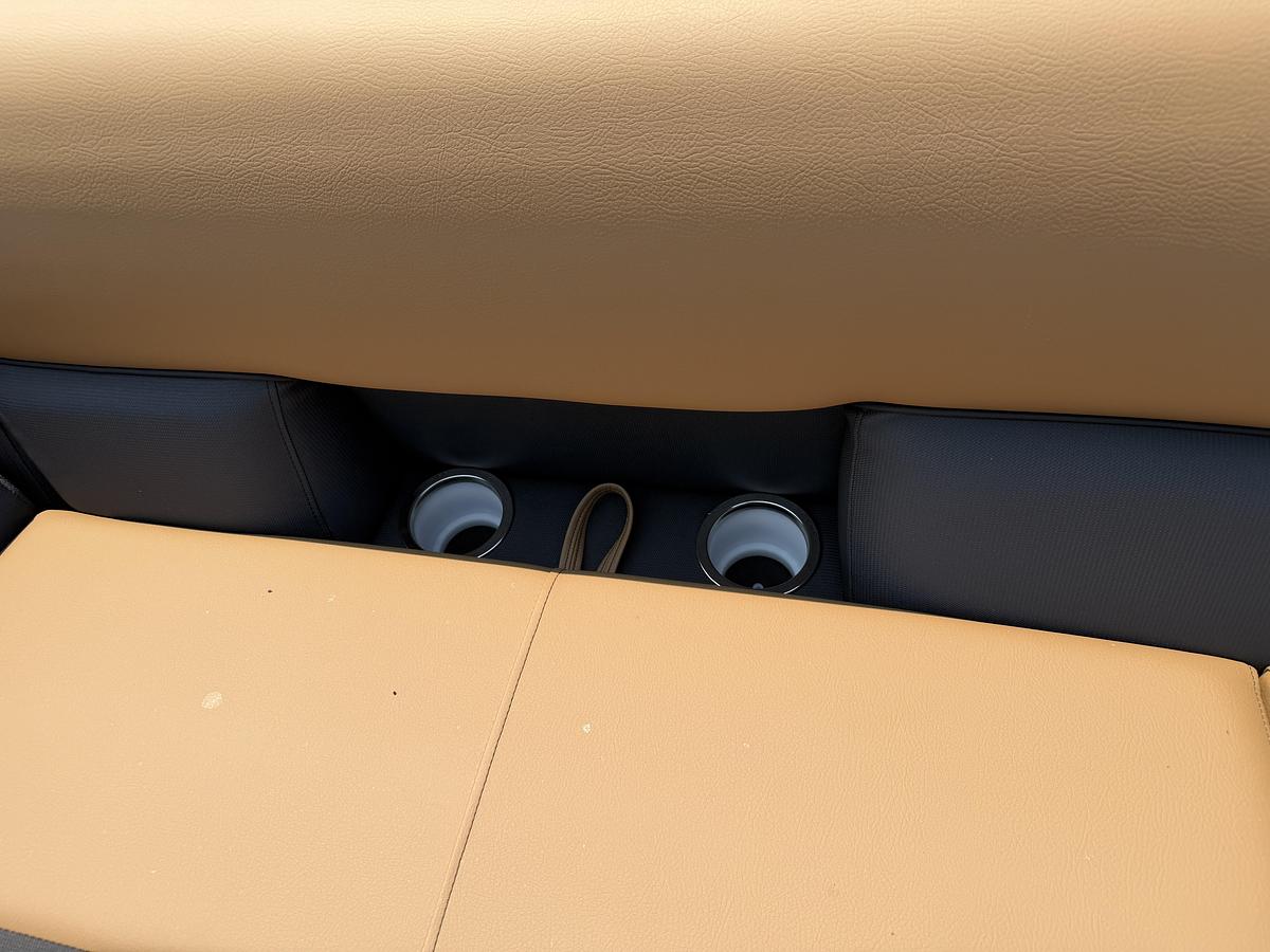 2027 Bentley Pontoons Legacy 223 Swingback