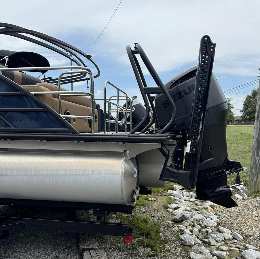 Used 2026 Bentley Pontoons Elite 223 Swingback DC