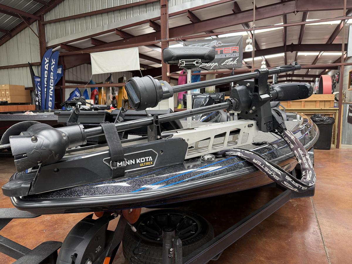 Used 2025 Skeeter FX21LE