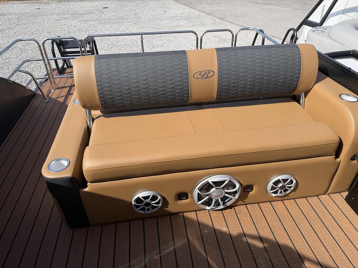 2026 Bentley Pontoons Elite 253 DC Swingback