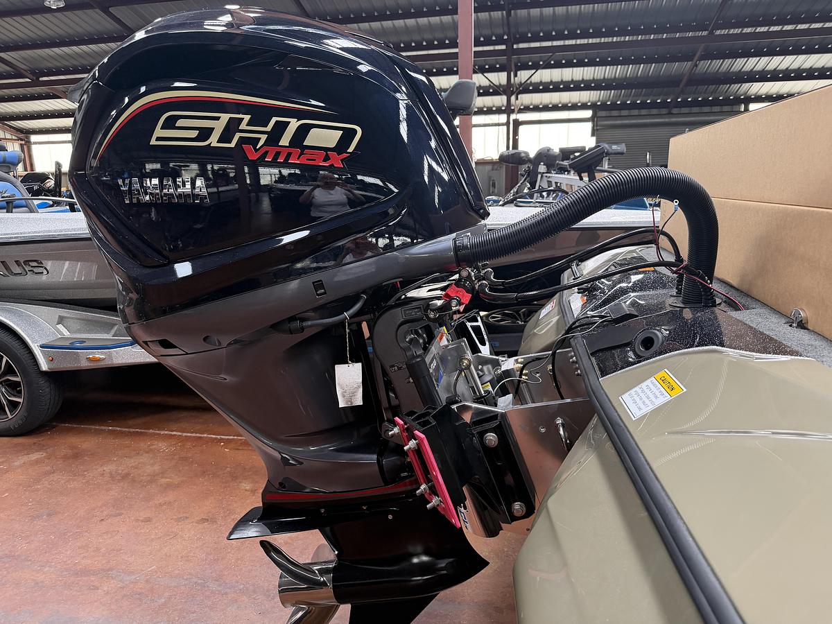 2027 Skeeter ZXE20