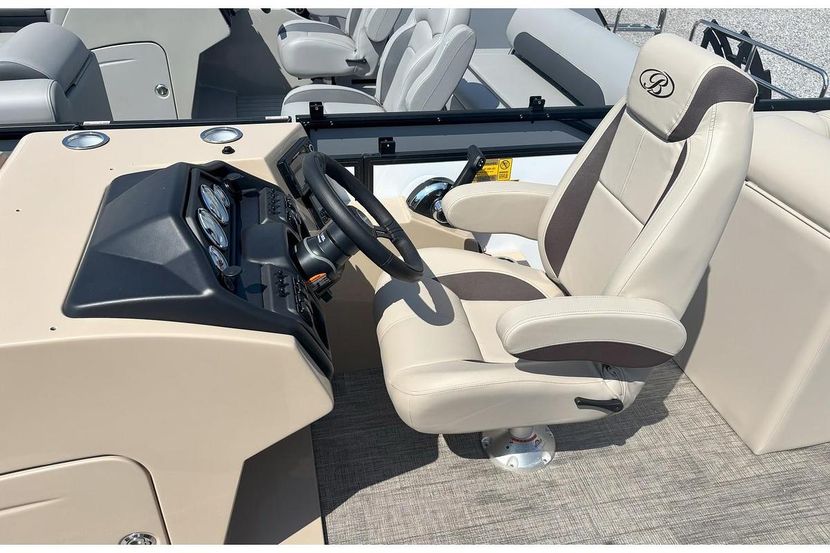 2026 Bentley Pontoons Legacy 223 Navigator