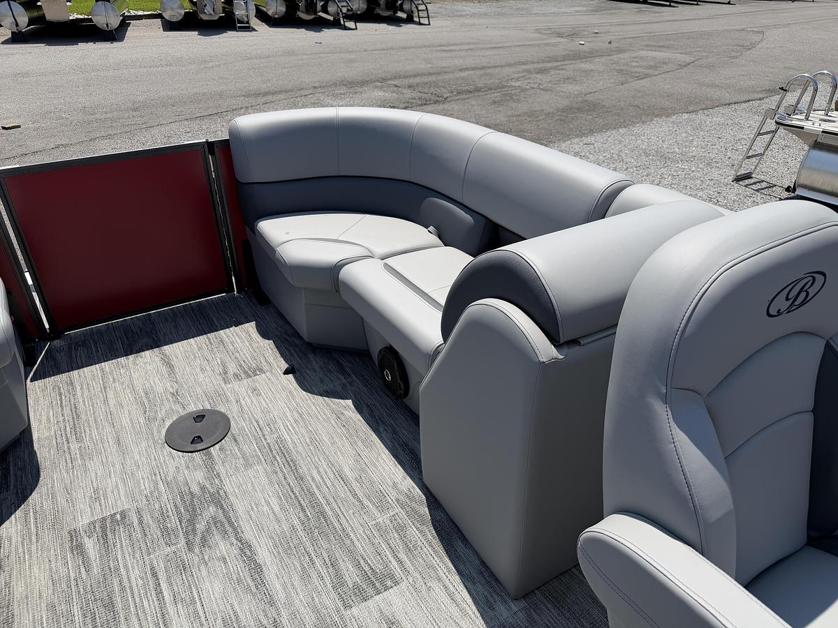 2027 Bentley Pontoons Legacy 200 Navigator