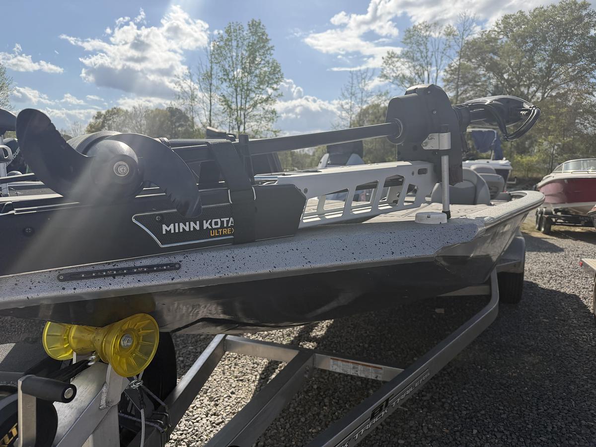 Used 2023 XPRESS X21 PRO