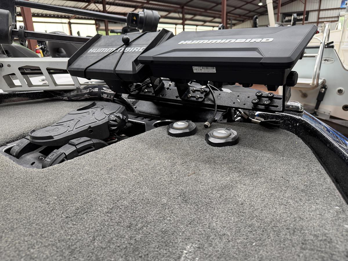 Used 2025 Skeeter FX21LE