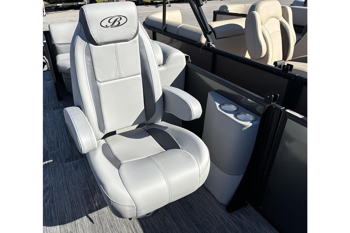 2026 Bentley Pontoons Legacy 223 Navigator