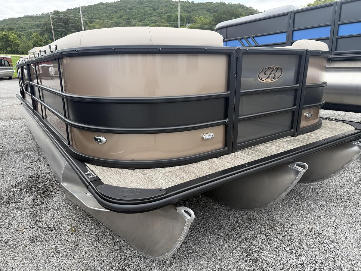 2027 Bentley Pontoons Legacy 223 Navigator