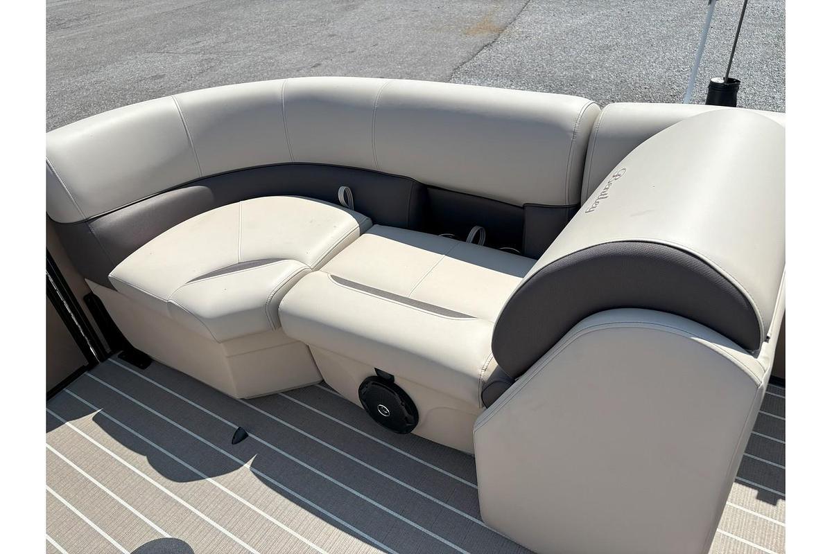 2026 Bentley Pontoons Fish 200 CW