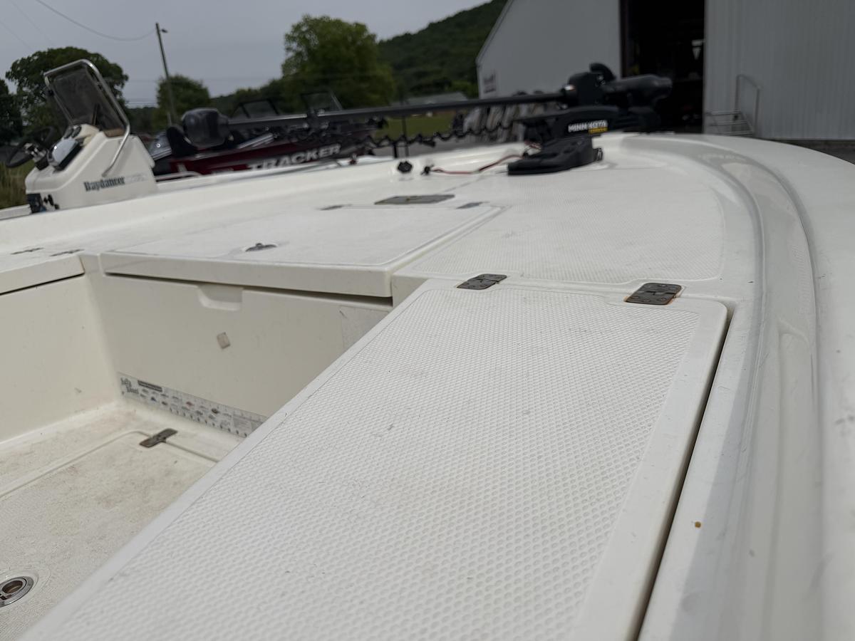 Used 2017 Mako  Skiff 19 CPX