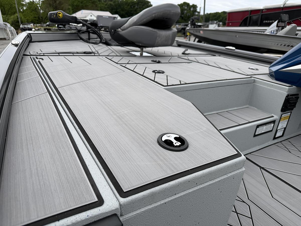 2026 Avid Boats 18 Vertex