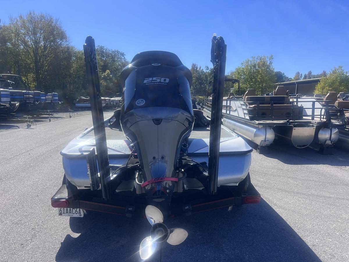 Used 2020 Skeeter FXR20 SELECT