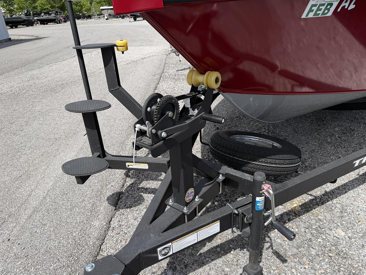 Used 2025 Tracker Targa 18