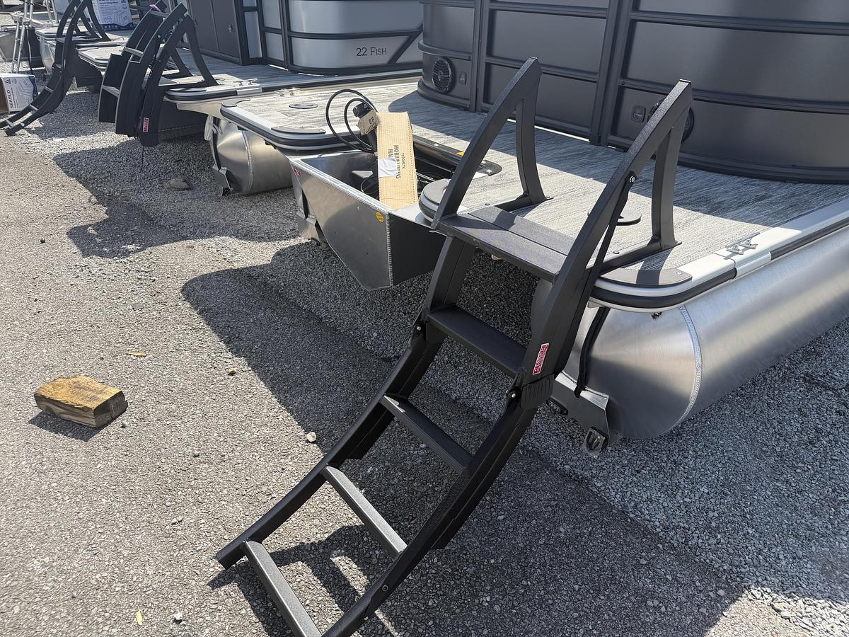 2026 Bentley Pontoons Legacy 223 Navigator