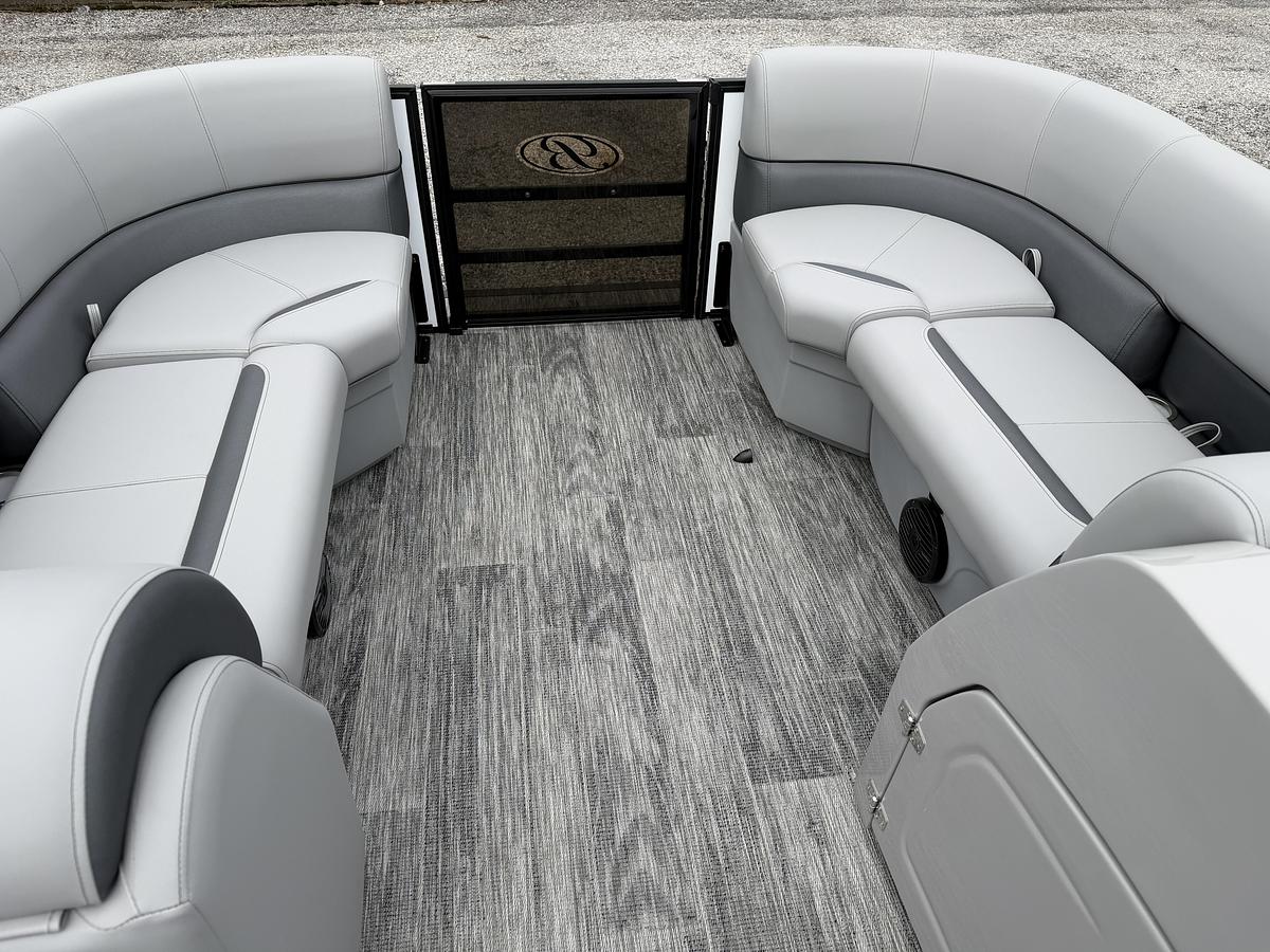 2026 Bentley Pontoons Legacy 223 Navigator