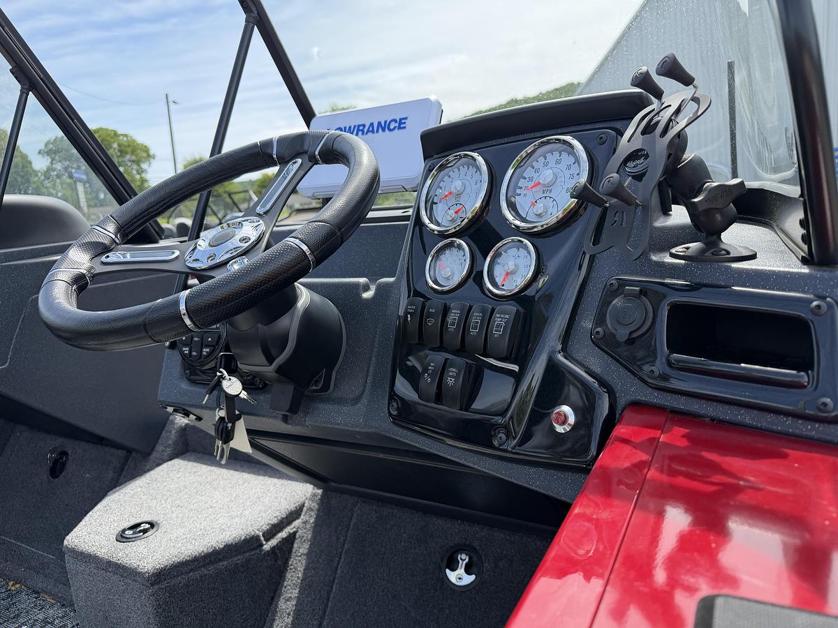 Used 2025 Tracker Targa 18