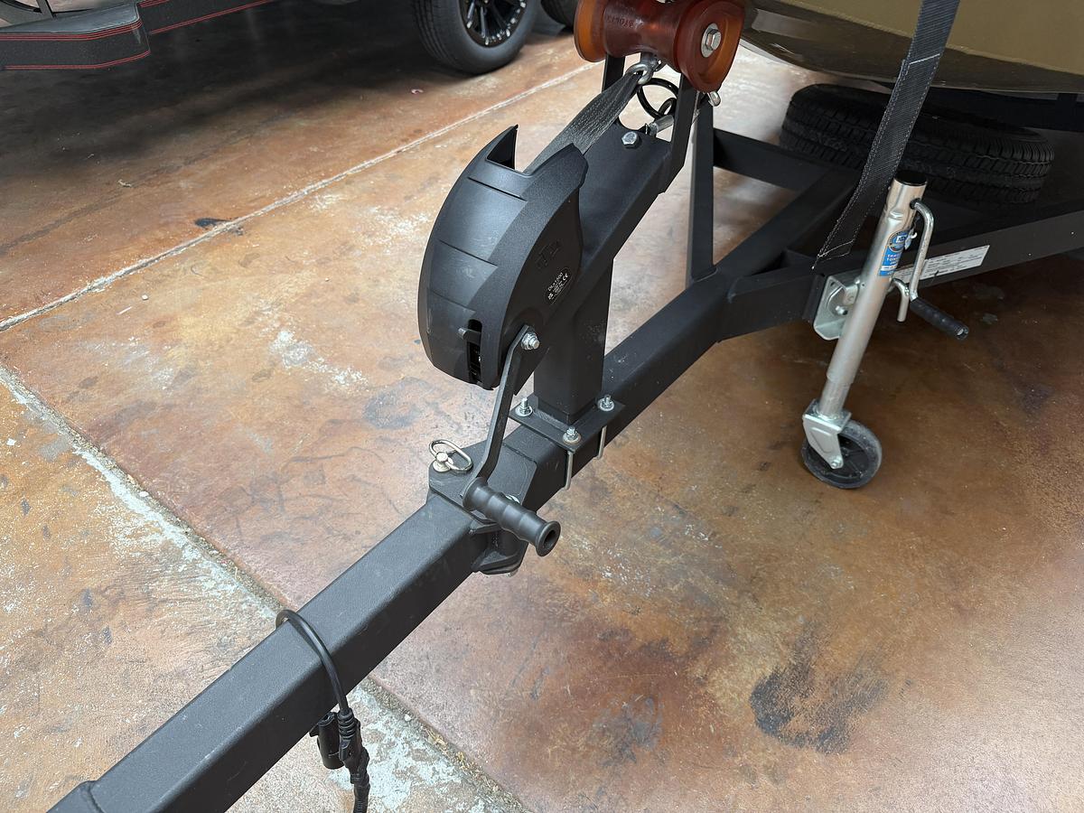 Used 2024 Avid Boats 18XC