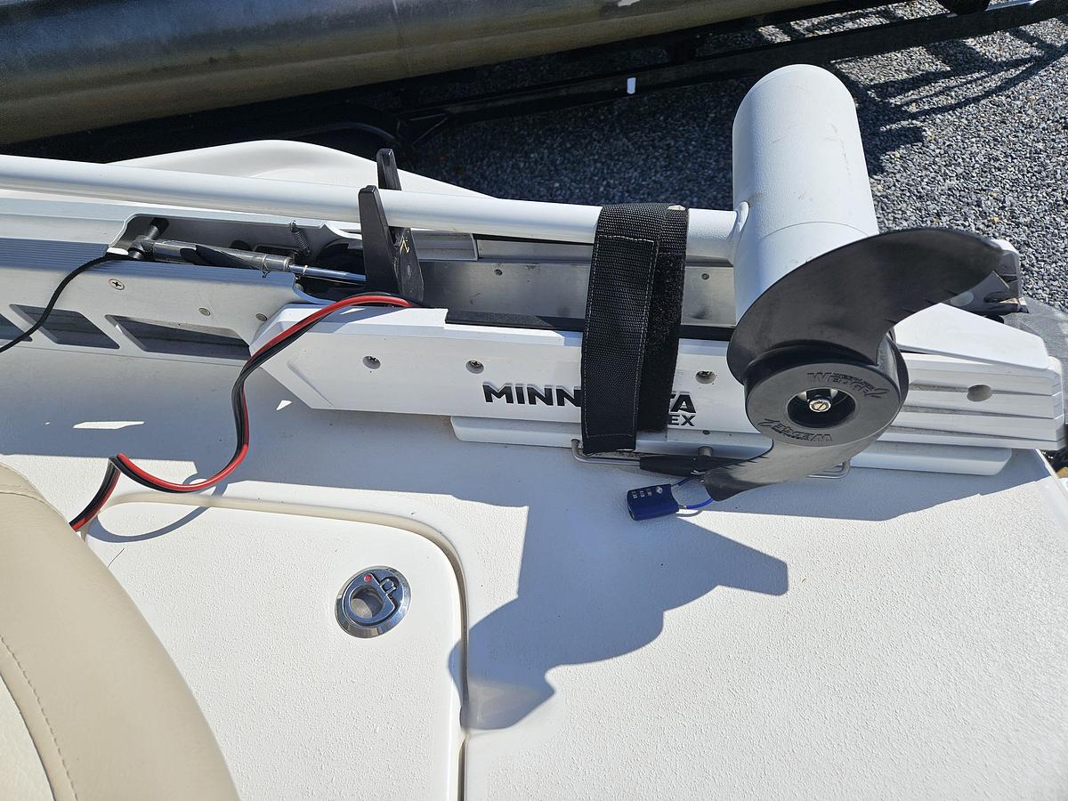 Used 2022 Nautic Star 211 Hybrid