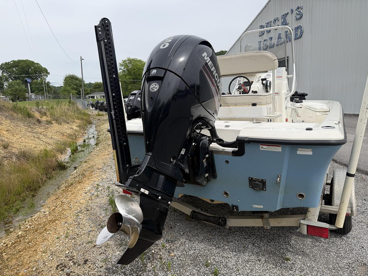 Used 2017 Mako  Skiff 19 CPX