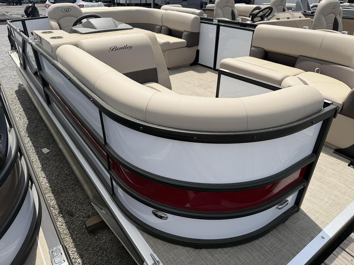 2026 Bentley Pontoons Legacy 200 Cruise