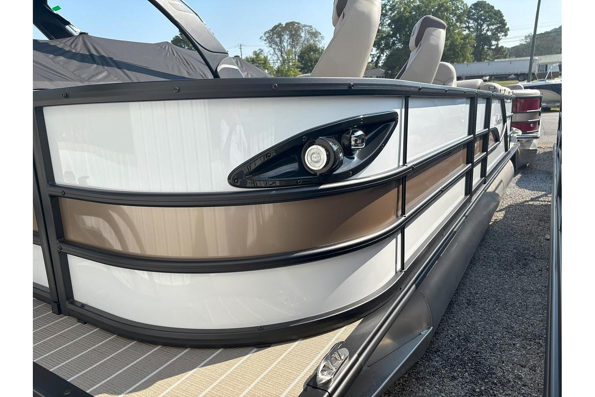 2026 Bentley Pontoons Legacy 223 DL Navigator