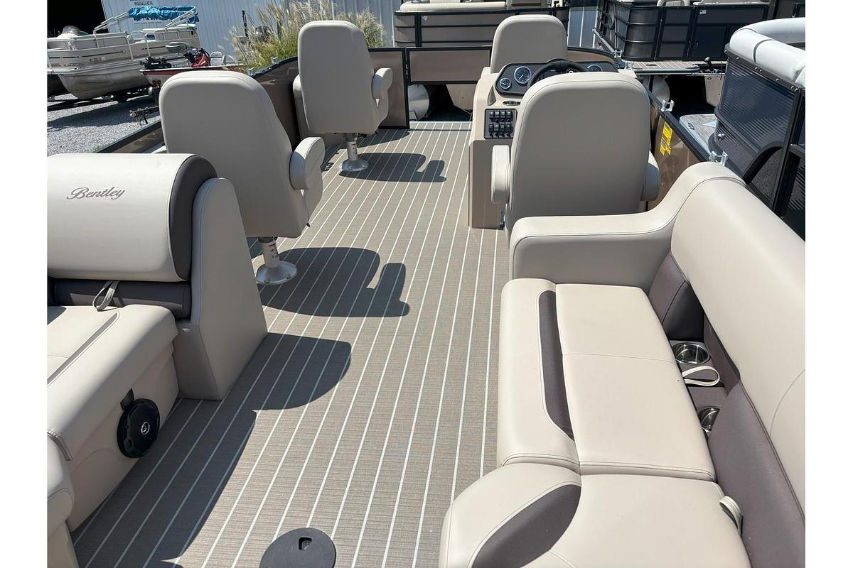 2026 Bentley Pontoons Fish 200 CW