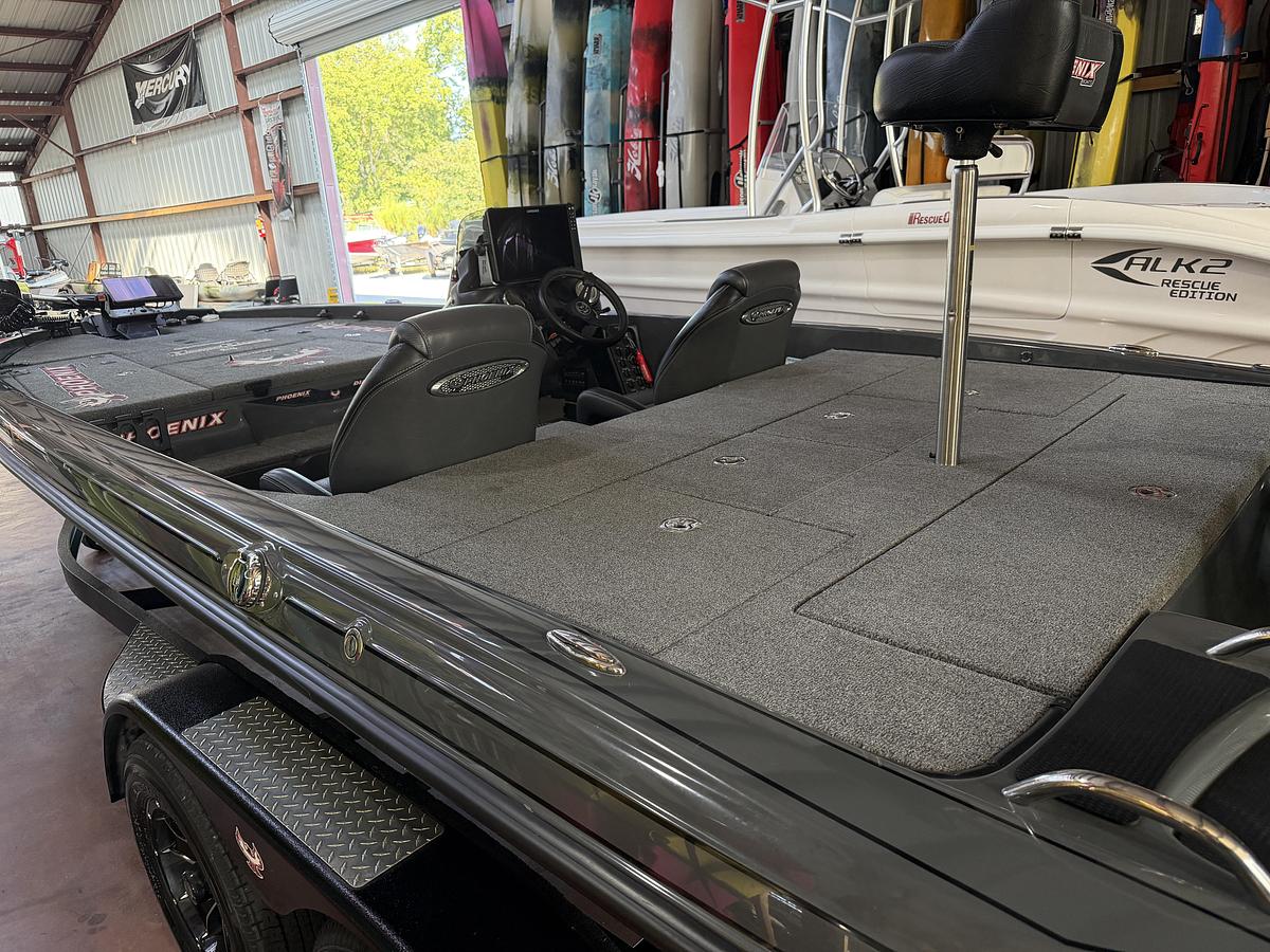 Used 2023 Phoenix 721 Pro XP