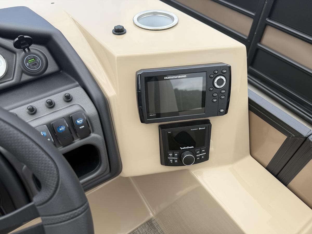 2027 Bentley Pontoons Legacy 223 Navigator