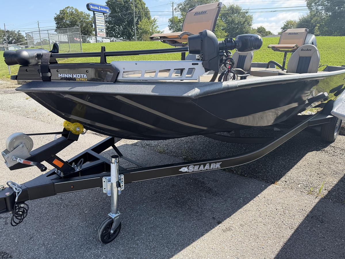 2027 SeaArk Flex 19