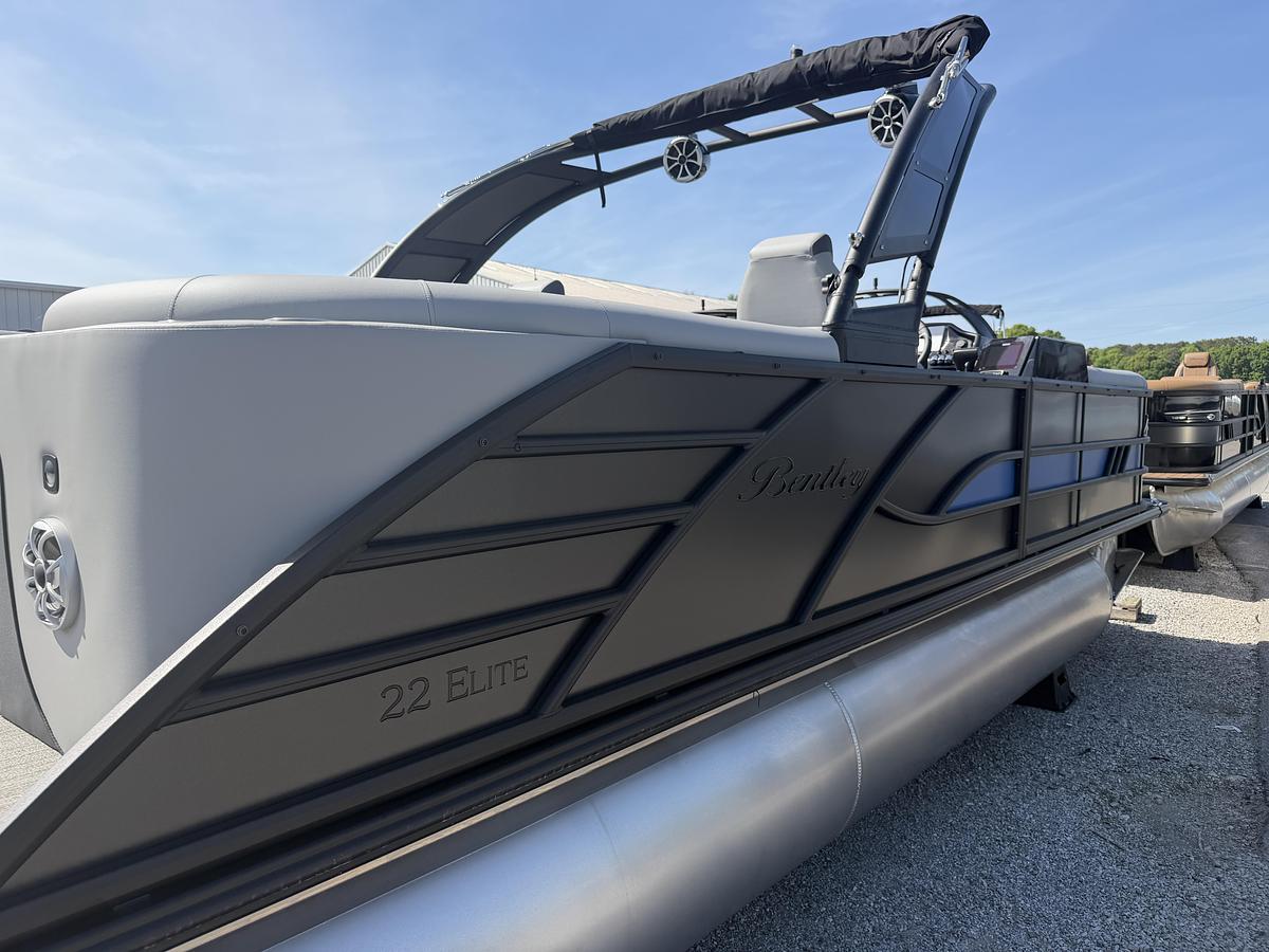 2026 Bentley Pontoons Elite 223 Admiral