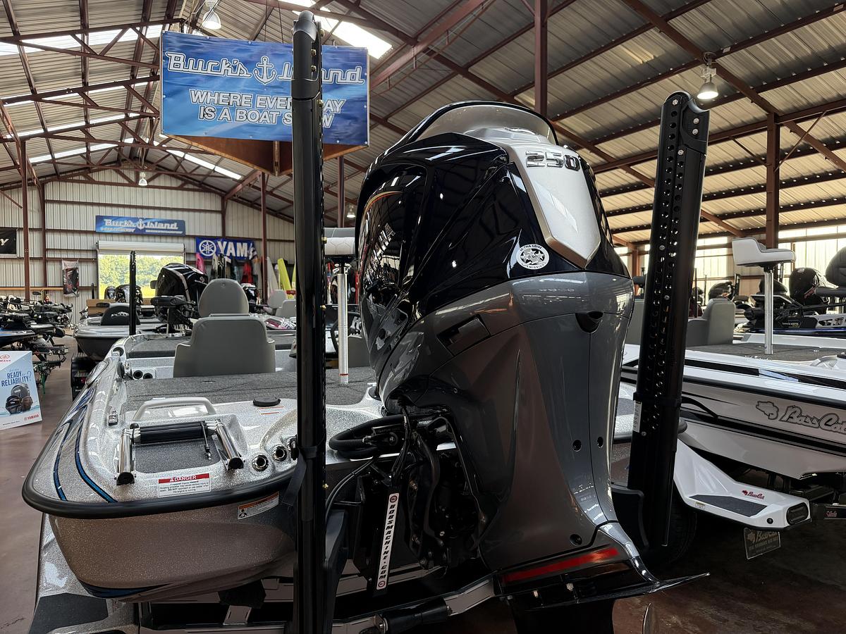 2027 Bass Cat Eyra SP