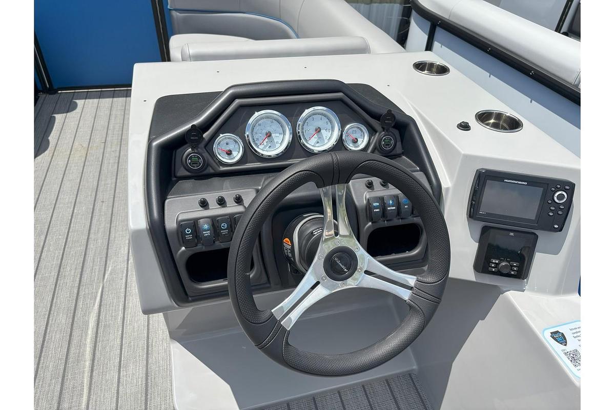 2025 Bentley Pontoons Legacy 203 Swingback
