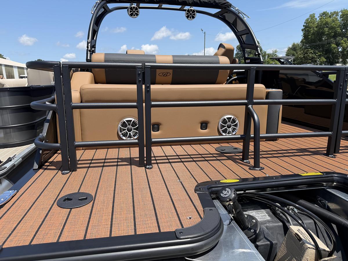 2027 Bentley Pontoons Elite 253 Swingback DC