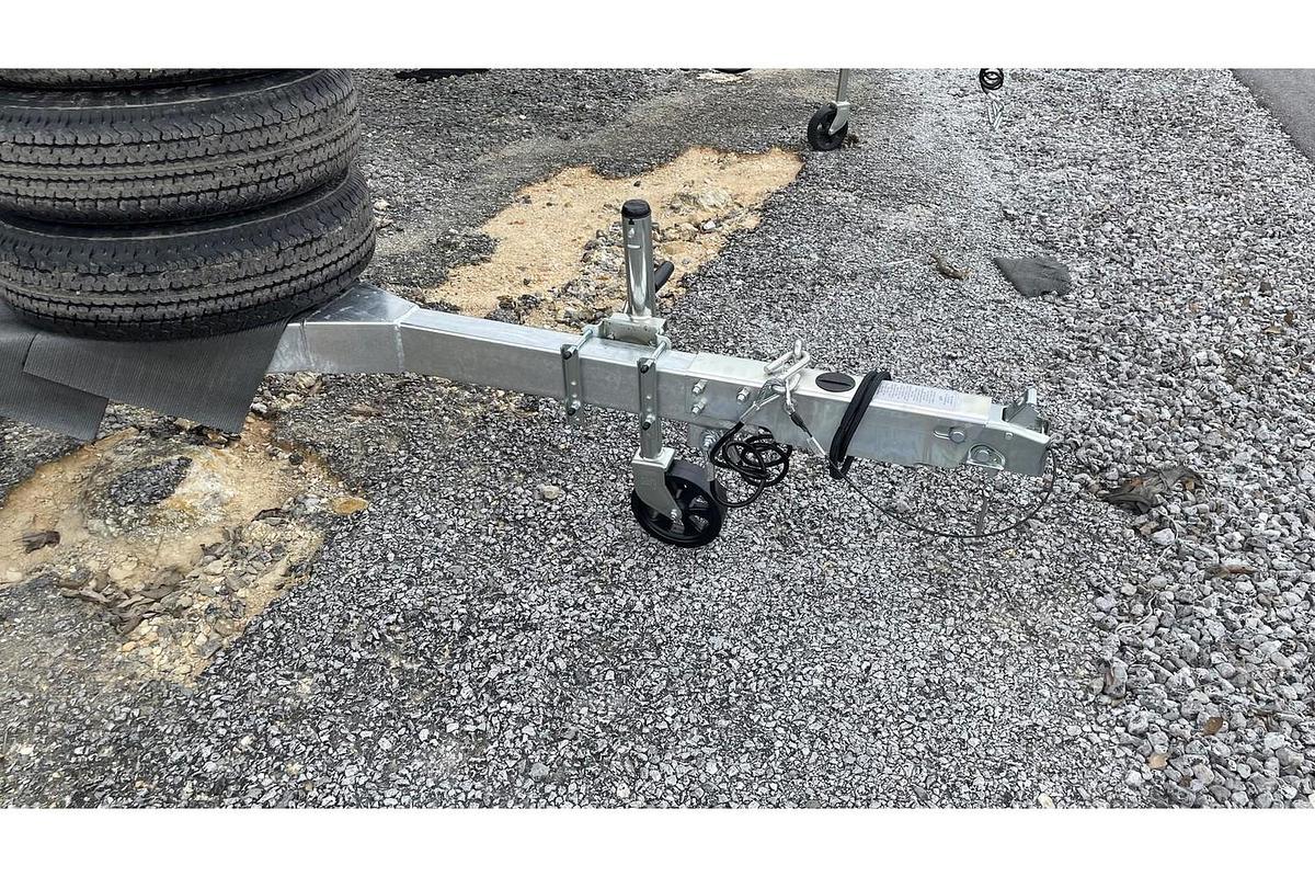 2023 Marine Master 23ft Tandem Pontoon Trailer