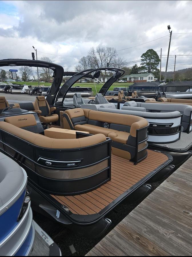 2026 Bentley Pontoons Elite 253 DC Swingback